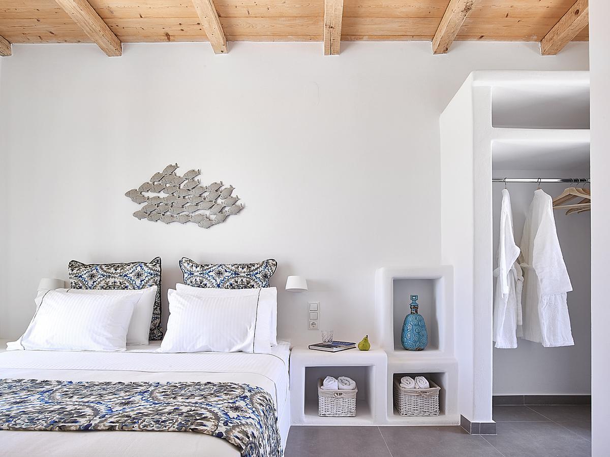 Lithos Luxury Rooms (Adults Only) Adamantas  Dış mekan fotoğraf